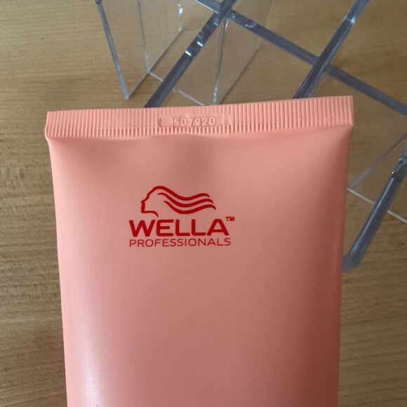 NEW DAVINES WELLA and L'ANZA | Haircare Bundle of 3 | $100 value - Picture 5 of 6